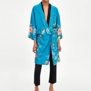 Zata trf Collection floral kimono Medium NWOT